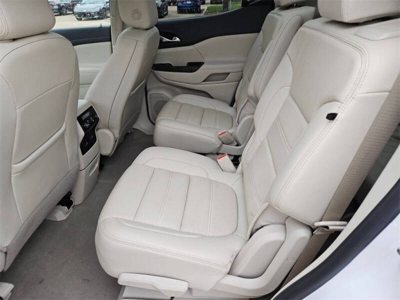 2022 GMC Acadia Denali