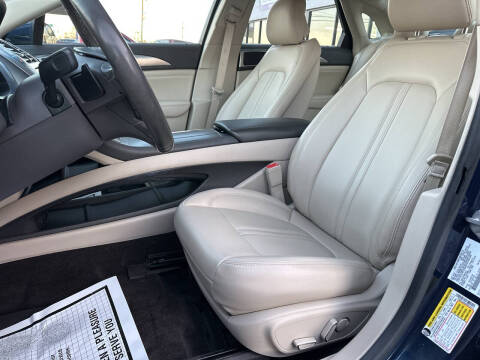 2017 Lincoln MKZ Premiere