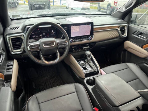 2025 GMC Canyon Denali