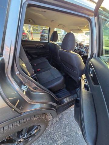 2017 Nissan Rogue SV