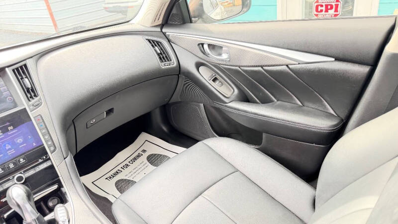 2017 Infiniti Q50 3.0T Signature Edition