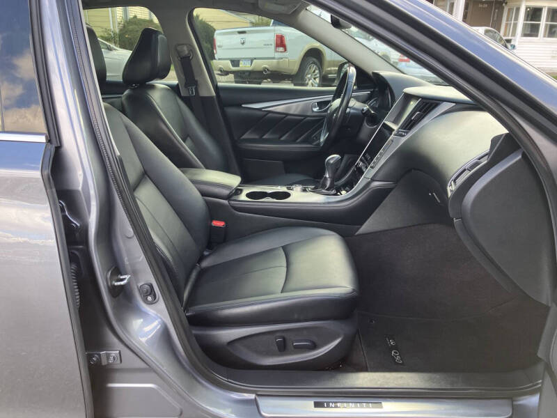 2015 Infiniti Q50 Premium