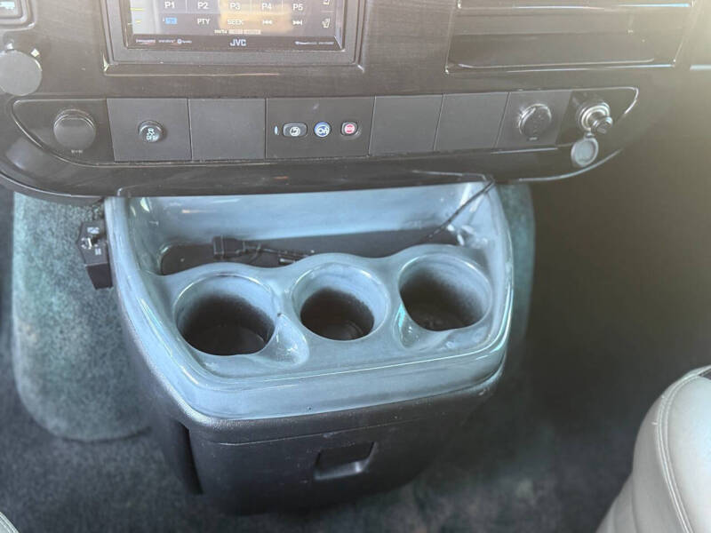2013 GMC Savana