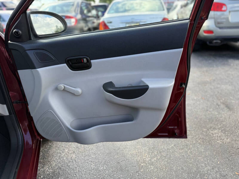 2009 Hyundai Accent GLS