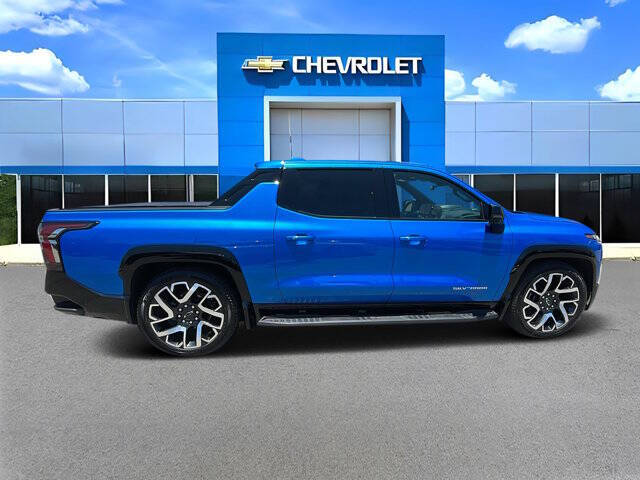 2025 Chevrolet Silverado EV RST