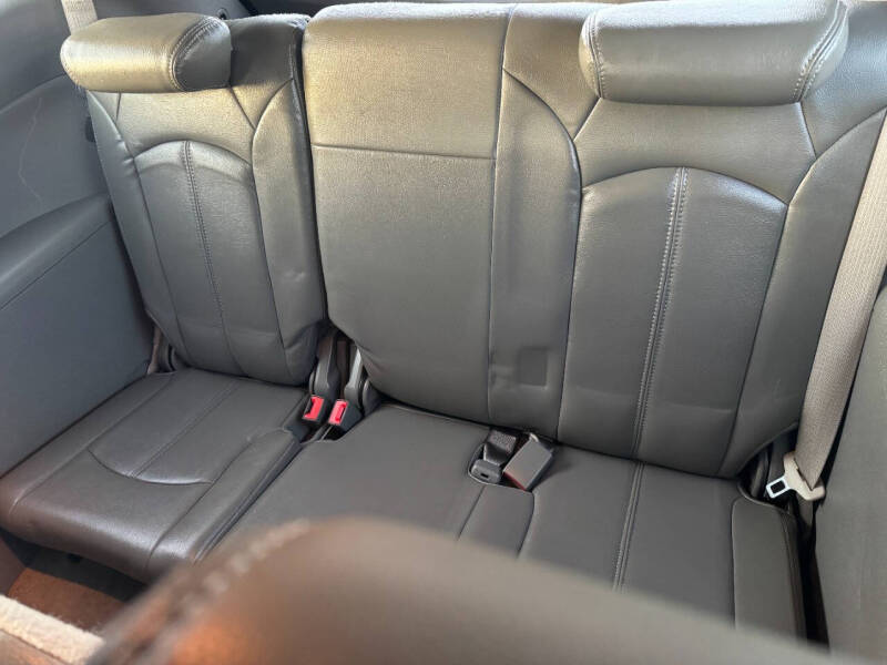 2012 Chevrolet Traverse LS