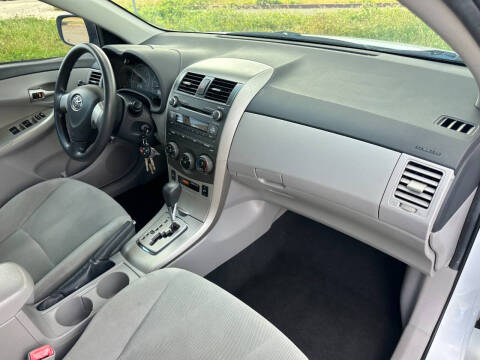 2011 Toyota Corolla LE