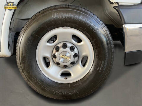 2023 Chevrolet Express 2500