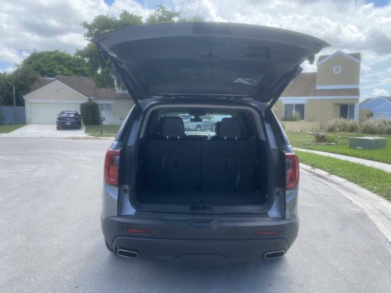 2022 GMC Acadia SLE