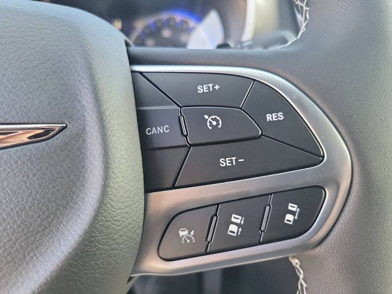 2026 Chrysler Voyager LX