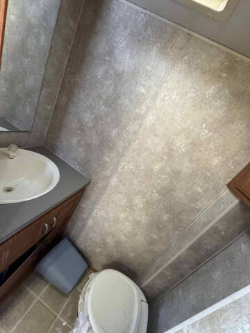 2004 Ford E-Series E-450 SD