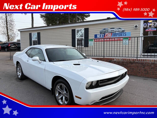 2014 Dodge Challenger SXT's photo