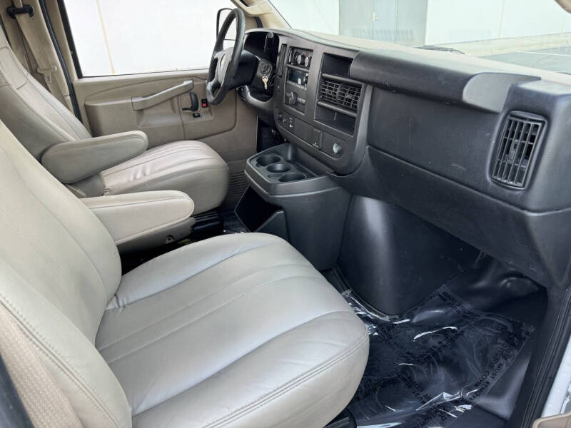 2016 Chevrolet Express 2500