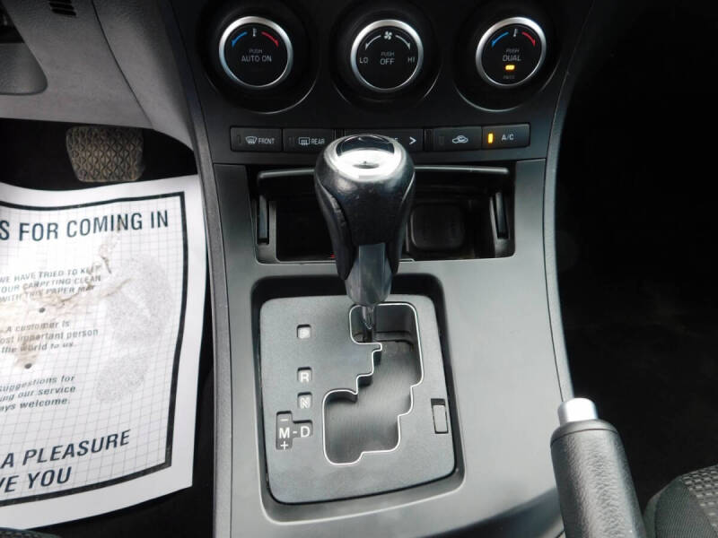 2013 Mazda MAZDA3 i Touring