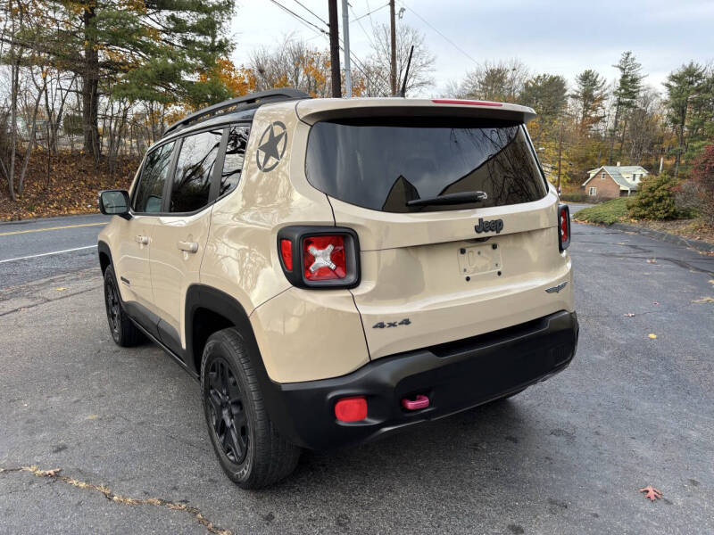 2017 Jeep Renegade Deserthawk