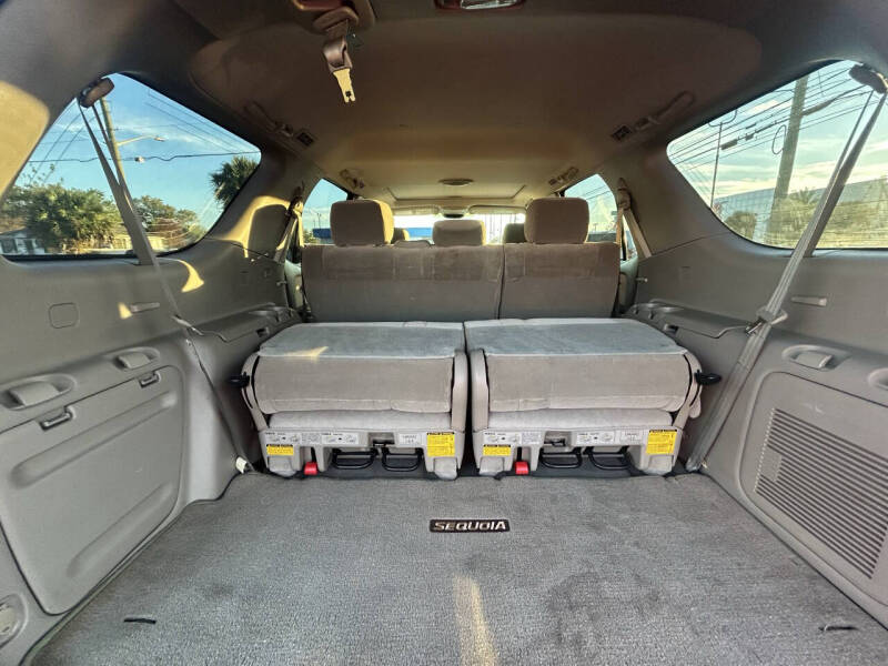 2007 Toyota Sequoia SR5