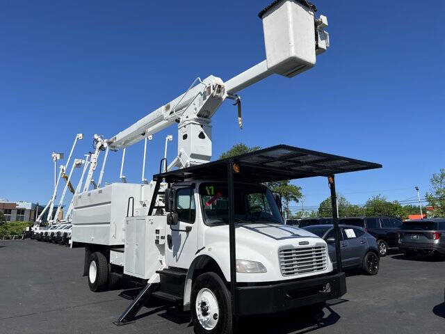 2017 Freightliner M2 106