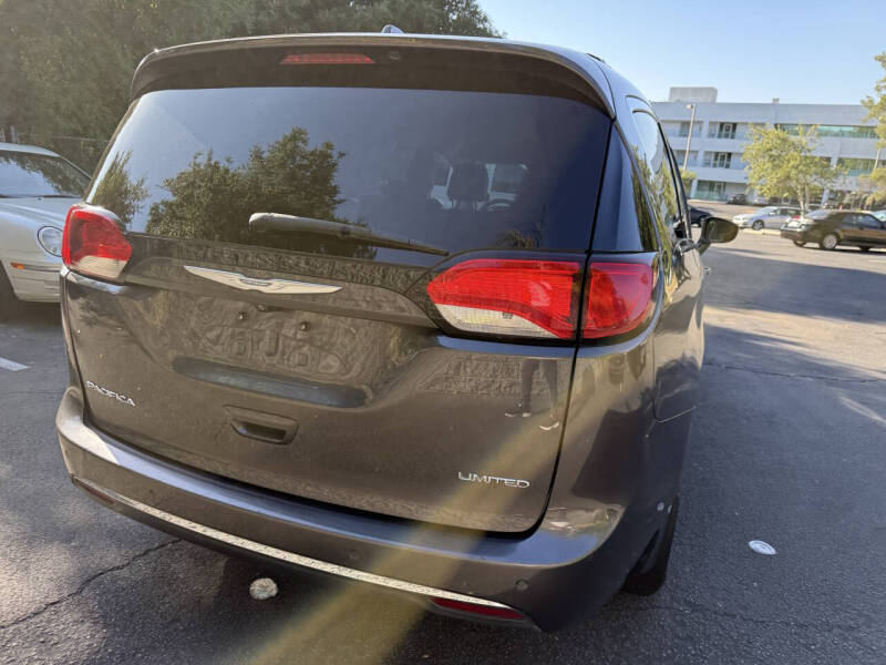 2017 Chrysler Pacifica Limited