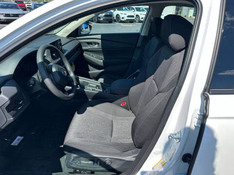 2025 Honda Accord SE