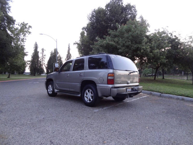 2003 GMC Yukon Denali