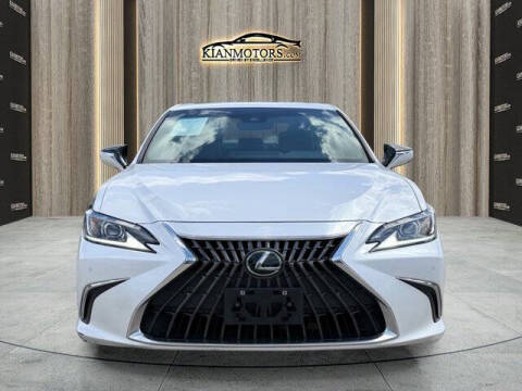 2022 Lexus ES 250