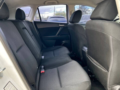 2013 Mazda MAZDA3 i Touring