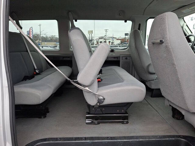 2008 Ford E-Series E-350 SD XLT