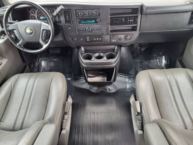 2023 Chevrolet Express LS 3500