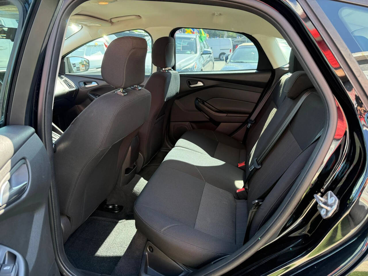 Black 2018 Ford Focus SE SE 4dr Hatchback 13