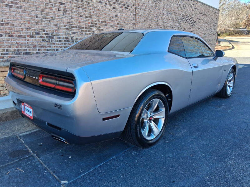 2016 Dodge Challenger SXT