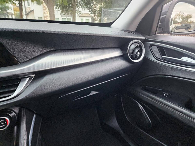 2018 Alfa Romeo Stelvio Ti