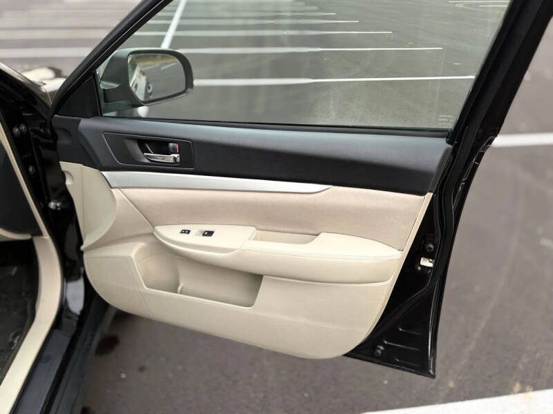 2013 Subaru Outback 2.5i Premium