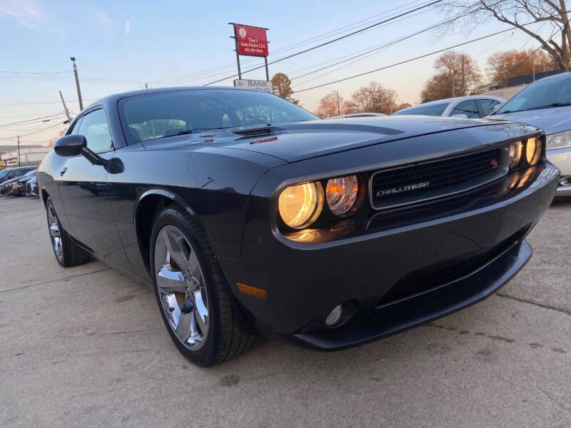 2013 Dodge Challenger R/T photo 2