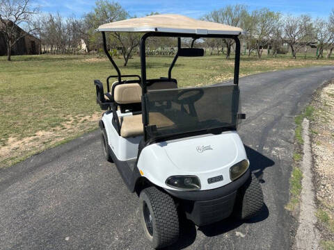 2018 E-Z-GO Valor