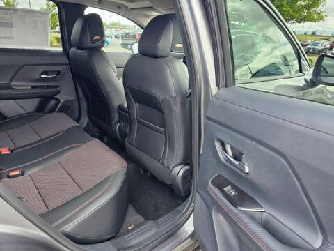 2025 Nissan Kicks SR