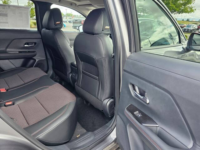 2025 Nissan Kicks SR