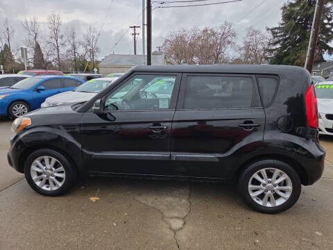 2012 Kia Soul +