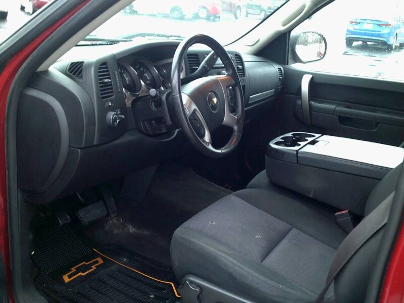 2013 Chevrolet Silverado 1500 for sale at LAKESIDE MOTORS LLC in Houghton Lake MI