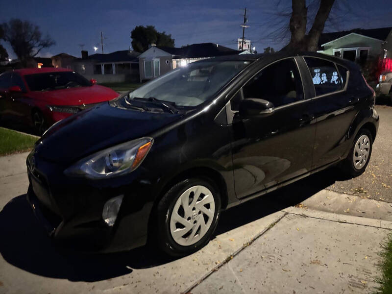 2016 Toyota Prius c One