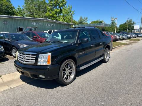 2004 Cadillac Escalade EXT for sale at MISTER TOMMY'S MOTORS LLC in Florence SC