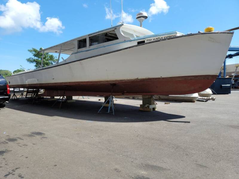 1977 Wooden Express-Fishing Boat for sale at Bel Air Auto Sales in Milford CT