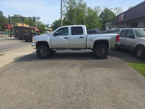 2012 Chevrolet Silverado 1500 for sale at Maximum Auto Group II INC in Cortland OH