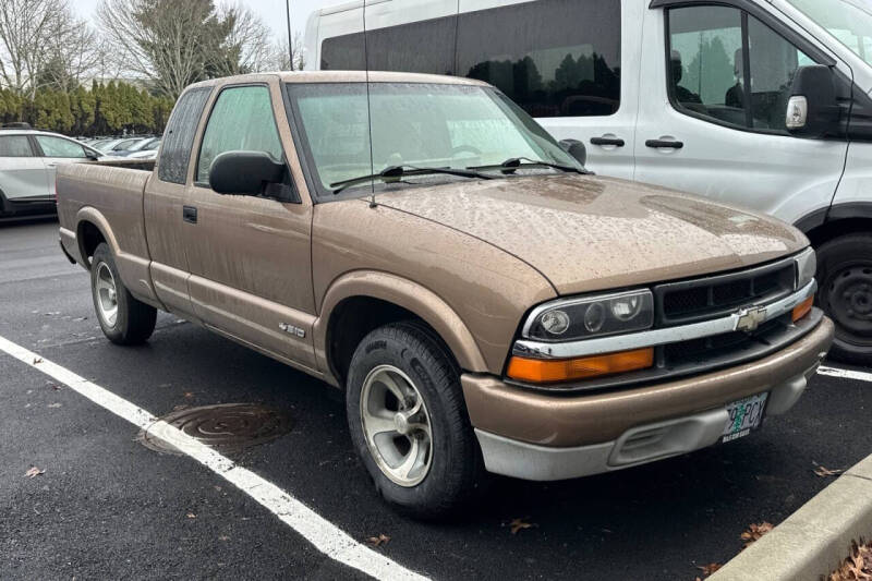 2002 Chevrolet S-10 LS