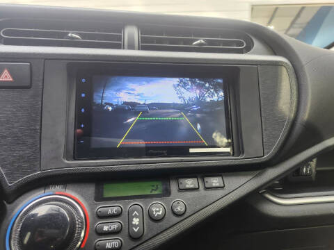 2014 Toyota Prius c Three