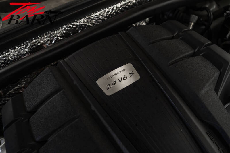 2023 Porsche Macan S