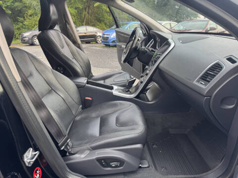 2015 Volvo XC60 T6 Drive-E Platinum