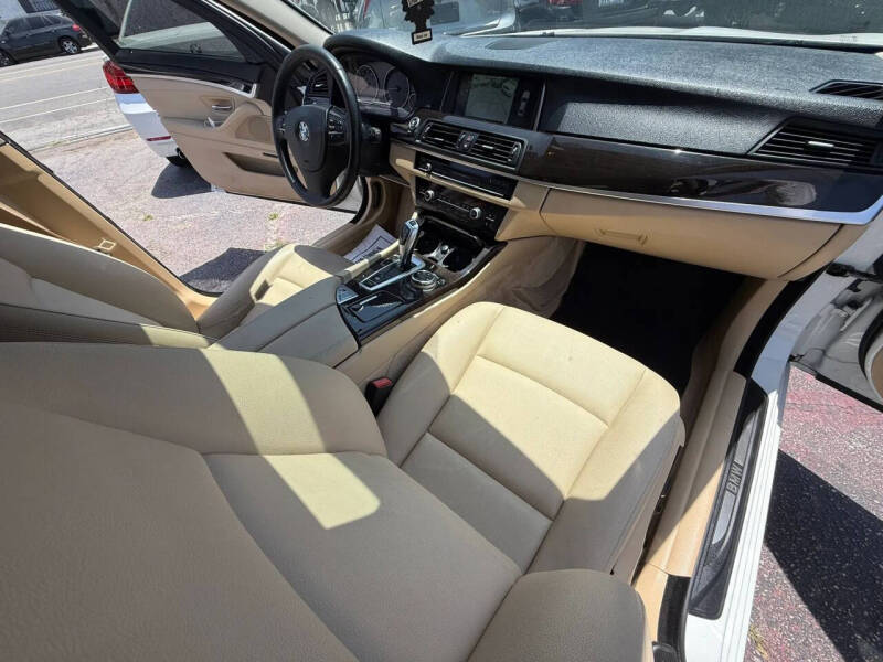 2014 BMW 5 Series 528i