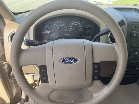 2004 Ford F-150 XLT