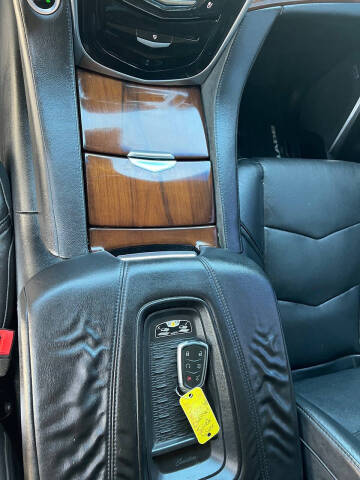 2016 Cadillac Escalade Luxury Collection