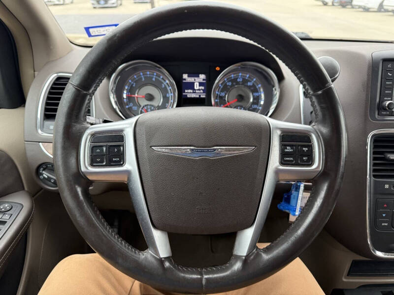 2011 Chrysler Town and Country Touring-L